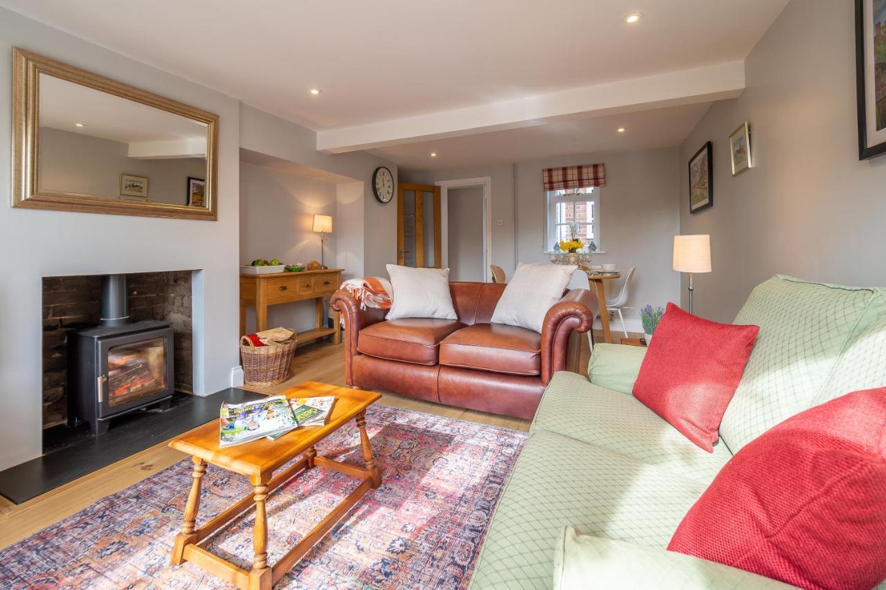 Adorable Cottage With A Log Burner In Heavenly Village - Constable Lodge Nayland Buitenkant foto