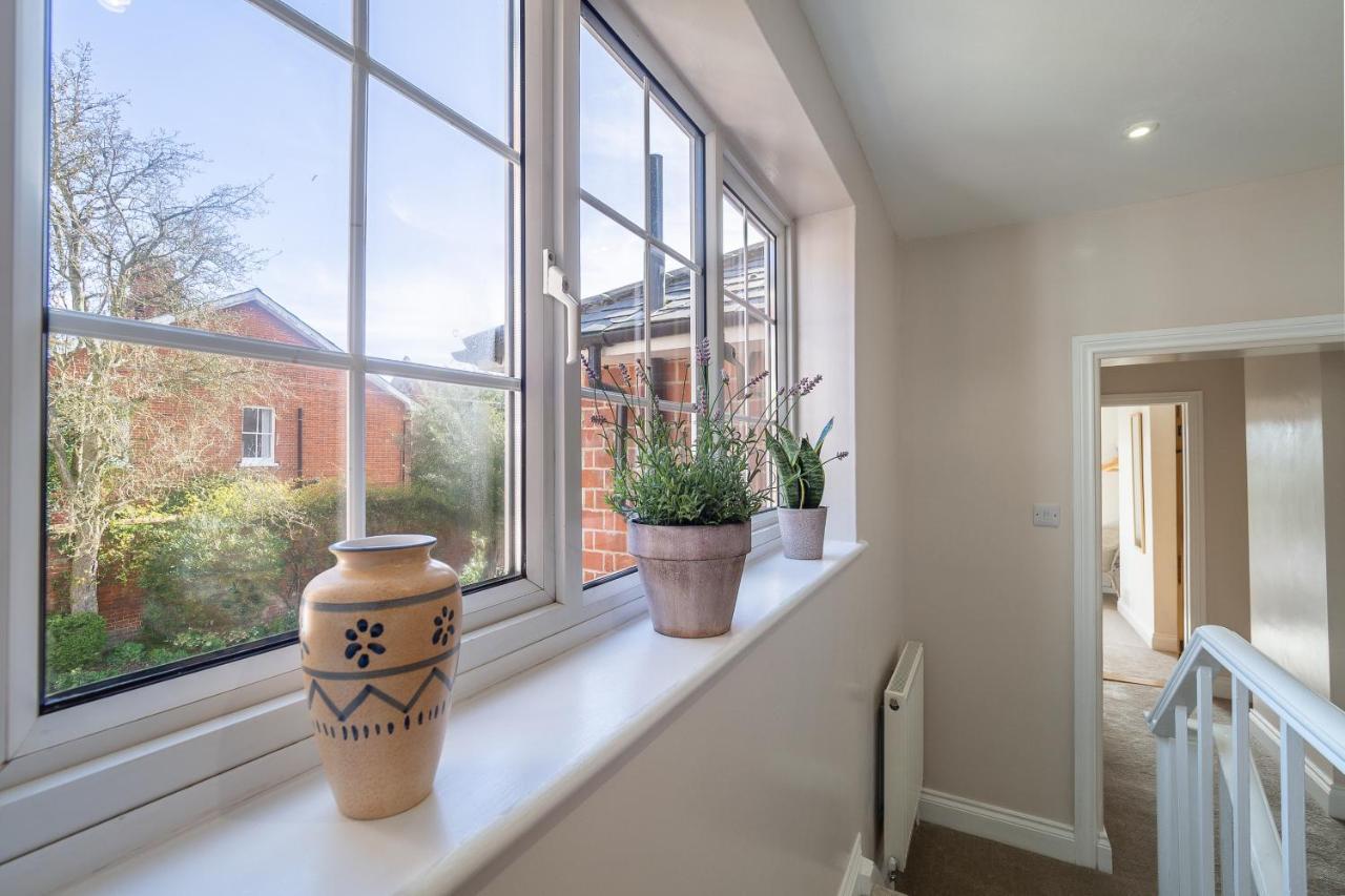 Adorable Cottage With A Log Burner In Heavenly Village - Constable Lodge Nayland Buitenkant foto