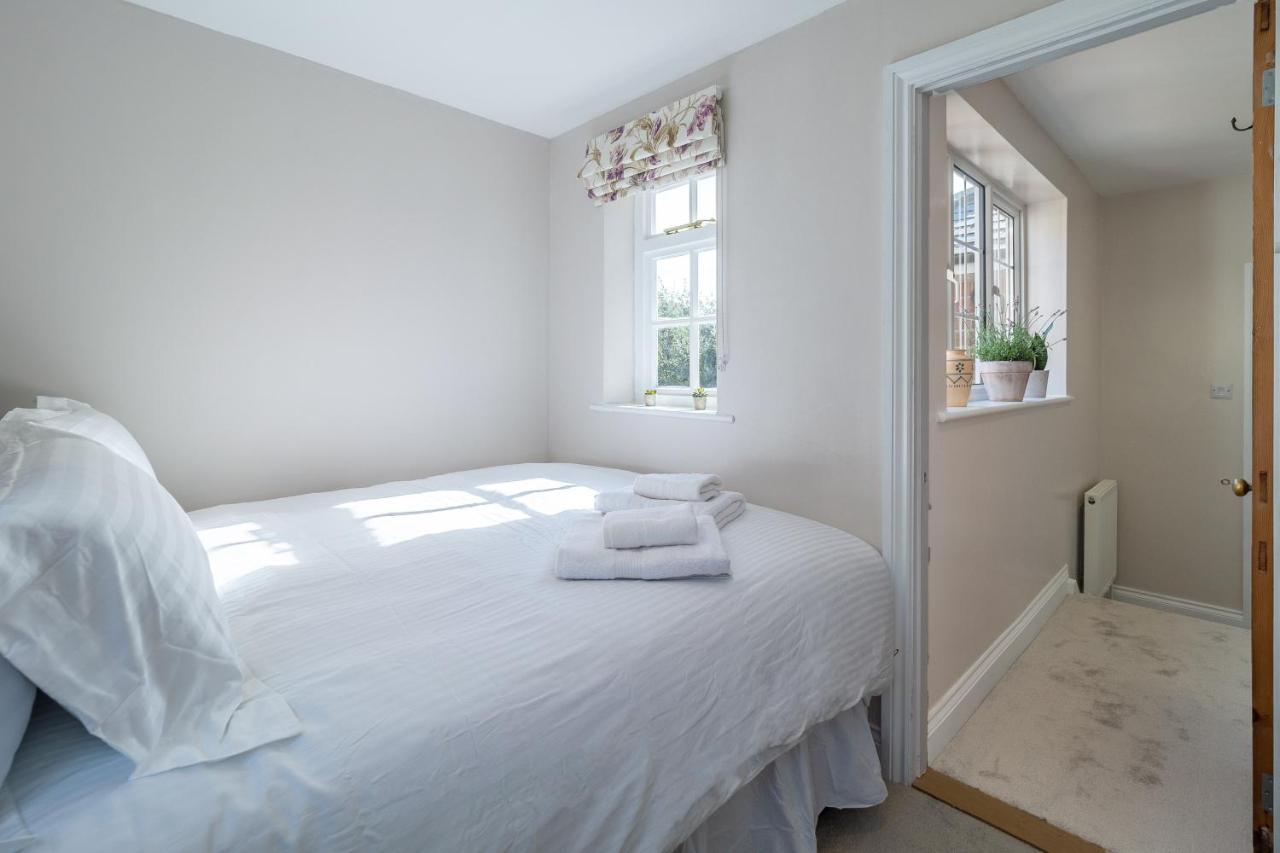 Adorable Cottage With A Log Burner In Heavenly Village - Constable Lodge Nayland Buitenkant foto