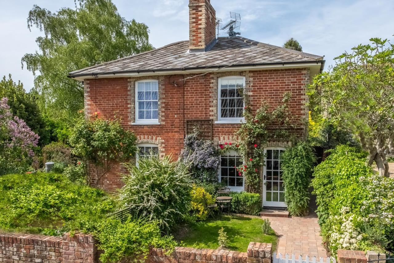 Adorable Cottage With A Log Burner In Heavenly Village - Constable Lodge Nayland Buitenkant foto